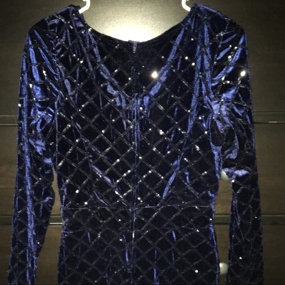 Short long sleeve dress